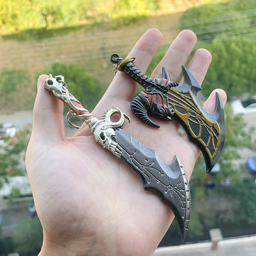 God of War Keychain Kratos Axe Leviathan and Blades of Chaos Swords.